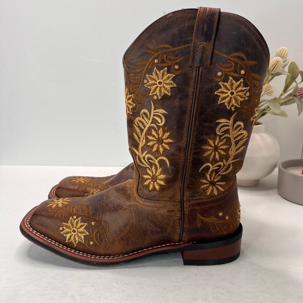 Laredo Secret Garden Floral Embroidered Pull-On Boot Brown 5822 Women 11M NWOB